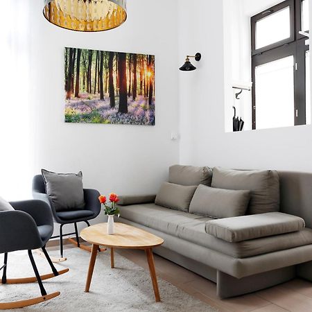 Nieb By Rockchair Apartments L Superhost Status L 3 Bedrooms Boxspringbeds 3 Bathrooms In Center "Kurfuerstendamm" - Cozy Family & Business Flair Welcomes You! 柏林 外观 照片