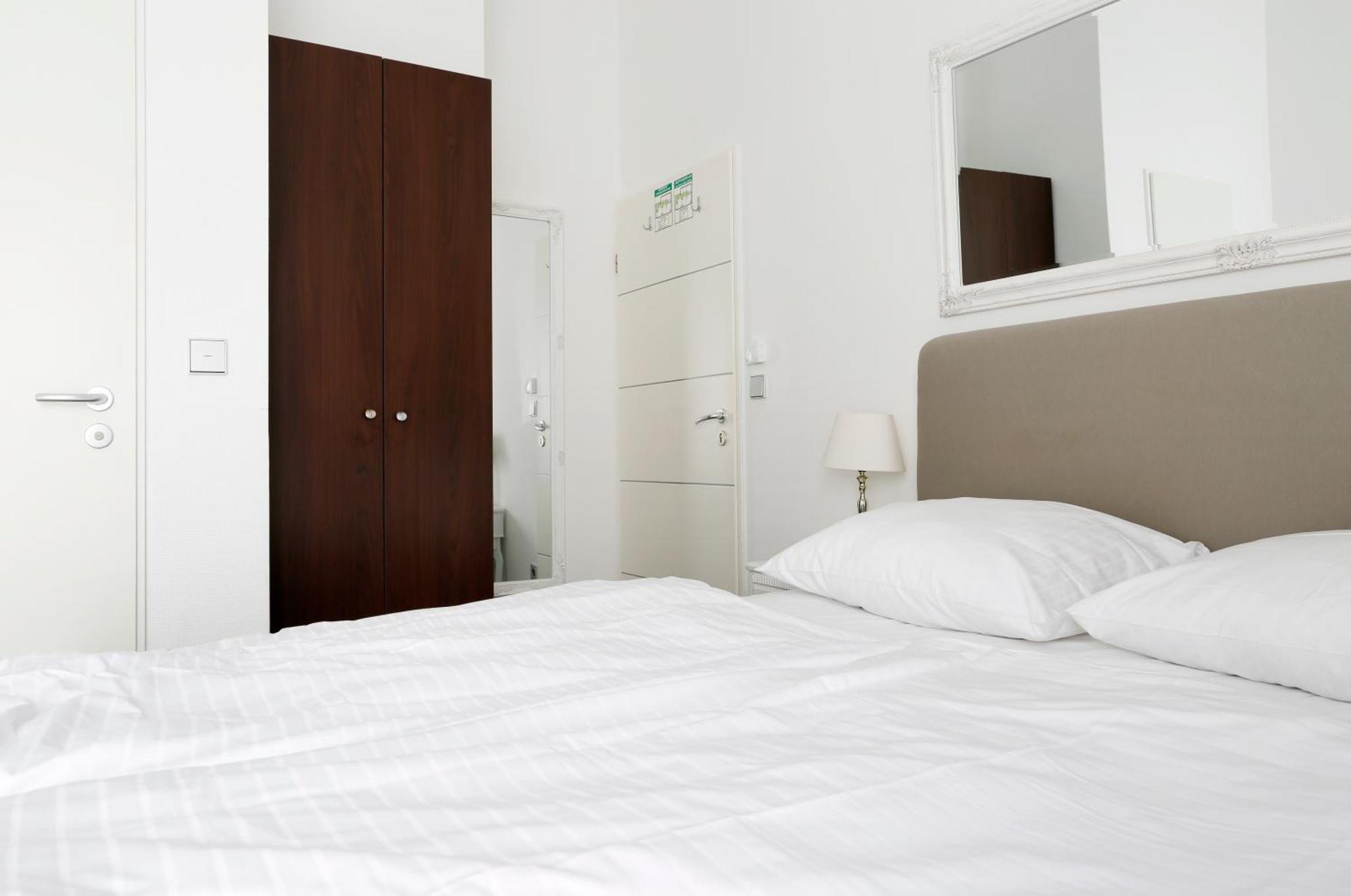 Nieb By Rockchair Apartments L Superhost Status L 3 Bedrooms Boxspringbeds 3 Bathrooms In Center "Kurfuerstendamm" - Cozy Family & Business Flair Welcomes You! 柏林 外观 照片